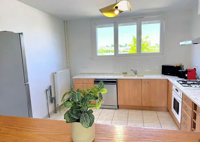 بيت للعطل Rare ! Maison Face A L'etang D'isle *